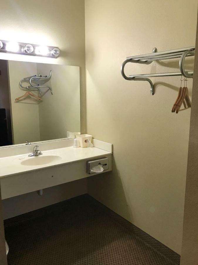 City Heart Inn & Suites Piedmont Экстерьер фото