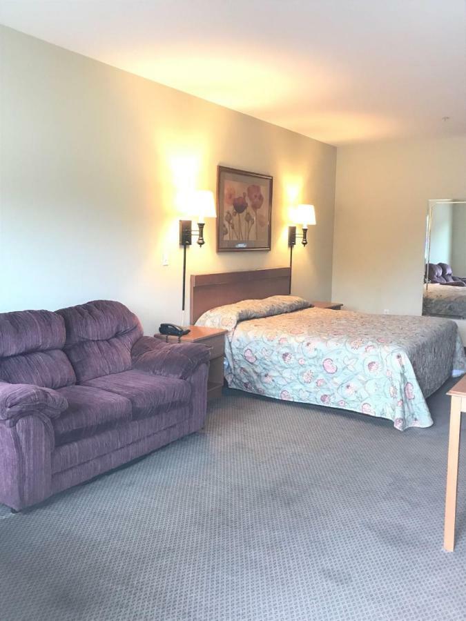City Heart Inn & Suites Piedmont Экстерьер фото